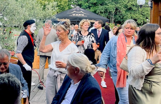 Pantomime im TIPI am Kanzleramt